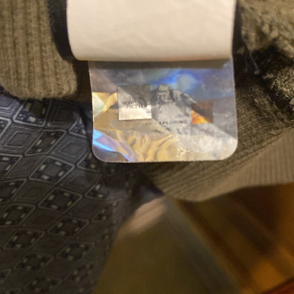 The North Face Youth / Junior XL/TG Camo Green Hoodie - Picture 4 of 5